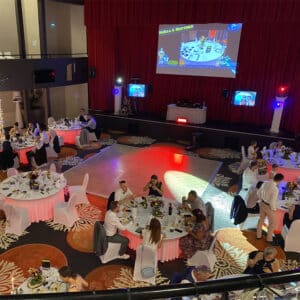 Tables rondes éclairées (2)